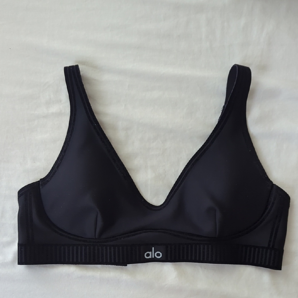 Alo Airlift Line Up Bra